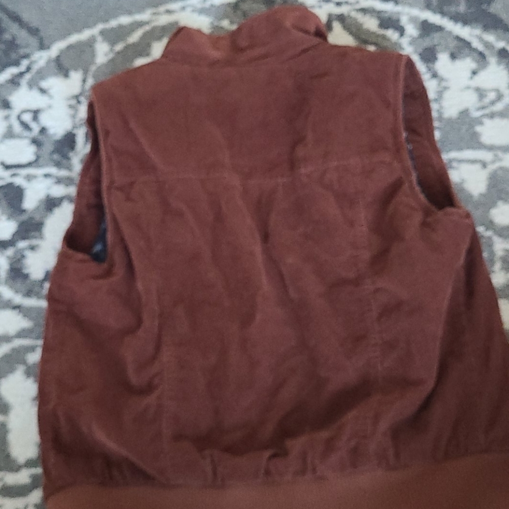Vest - Picture 3 of 3